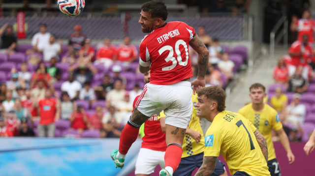 ניקולאס אוטאמנדי, בלם בנפיקה (צילום: רויטרס)