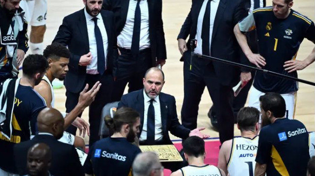 צ'וס מתאו חיפש פתרונות (צילום: רויטרס)