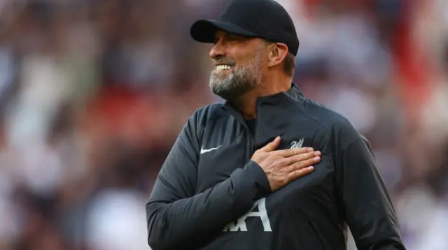 עדיין לא חושב על משחק הפרידה מאנפילד. קלופ (צילום: רויטרס)