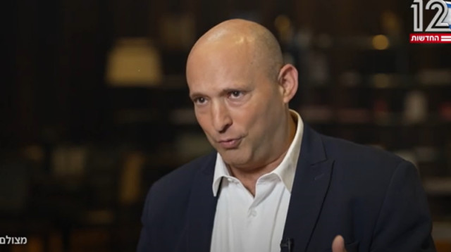 נפתלי בנט בראיון בפגוש את העיתונות (צילום: צילום מסך)