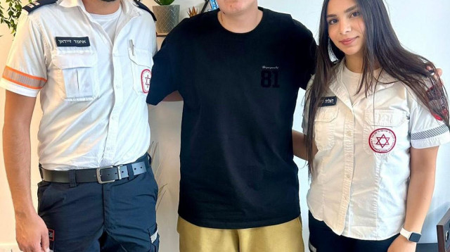 חובשת רפואת חירום דאליה פריחאת, איתי מייסון ופרמדיק מד״א אחמד זידאן  (צילום: מד"א)