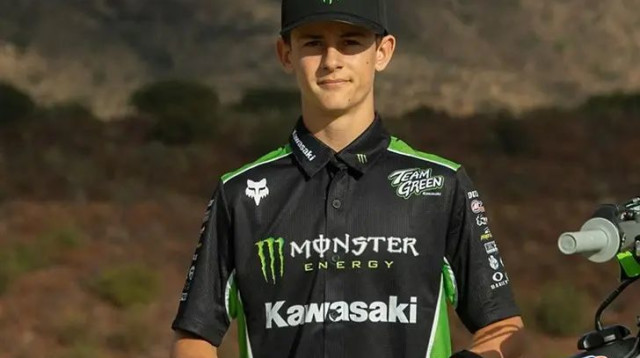 איידן זינג רוכב אופנועים שנהרג בתאונה בגיל 16 (צילום: אתר רשמי, קוואסאקי)