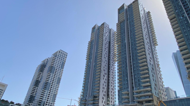 מגדלי מגורים בתל אביב (צילום: אבשלום ששוני)