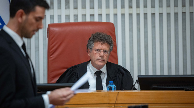 יצחק עמית בדיון על מינוי דוד זיני לראשות השב"כ (צילום: יונתן זינדל פלאש 90)