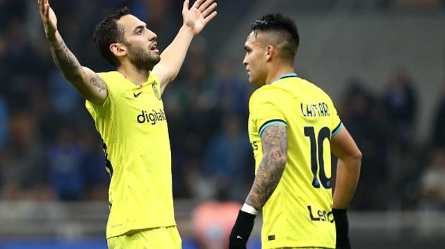 הקאן צ'לחנוילו, לאוטרו מרטינס שחקני אינטר (צילום: )