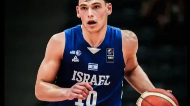 יבטיח את הפסגה? מאייר (צילום: אתר רשמי, FIBA)