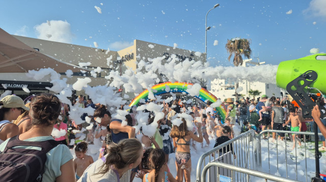 מסיבת קצף בנמל תל אביב (צילום: גל יערי)