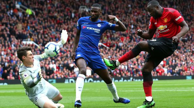 לוקאקו במדי יונייטד (צילום: Alex Livesey)