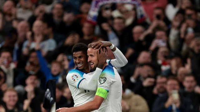 רשפורד וקיין (צילום: Jonathan Moscrop)