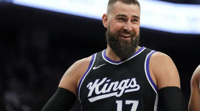 הפתיע את עולם הכדורסל. ולנצ'יונאס (צילום: GettyImages, Kavin Mistry)