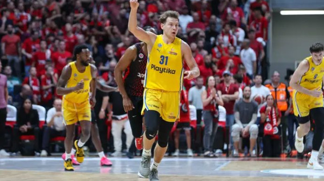 חשב שזה כבר שלו. יוקובאיטיס (צילום: לירון מולדובן)