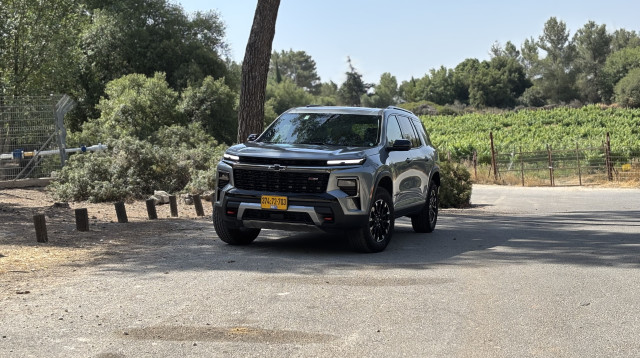 שברולט טראוורס (צילום: יתיר דוידוביץ')