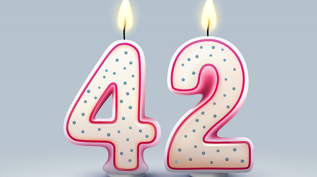 עוד רגע בת 42 (צילום: אינג'אימג')