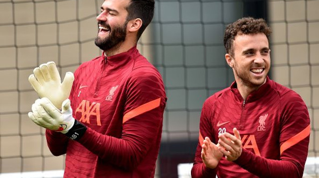 אליסון בקר ודיוגו ז'וטה (צילום: Andrew Powell)