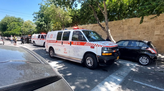 זירת האירוע בהרצליה (צילום: דוברות המשטרה)