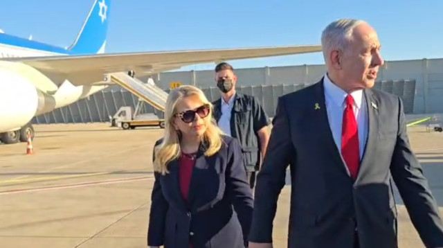 בנימין נתניהו ושרה נתניהו לפני הטיסה לוושינגטון (צילום: לשכת ראש הממשלה)