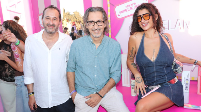 פרידה עוזיאל עם אלי שגיב מנכ"ל לוריאל ישראל ואילן נקש  (צילום: ניר פקין)