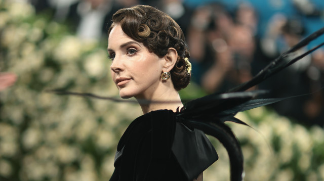 לנה דל ריי (צילום:  Dimitrios Kambouris/Getty Images for The Met Museum/Vogue)