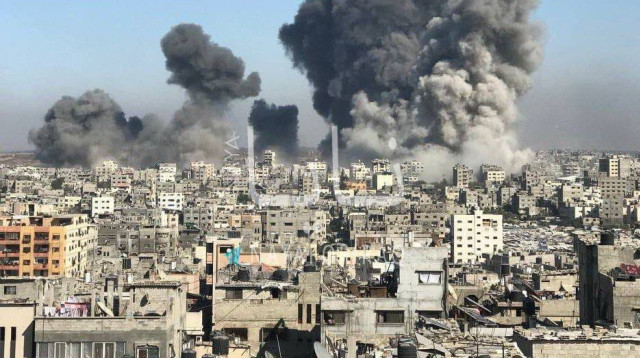 תקיפה ברצועת עזה (צילום: רשתות ערביות)