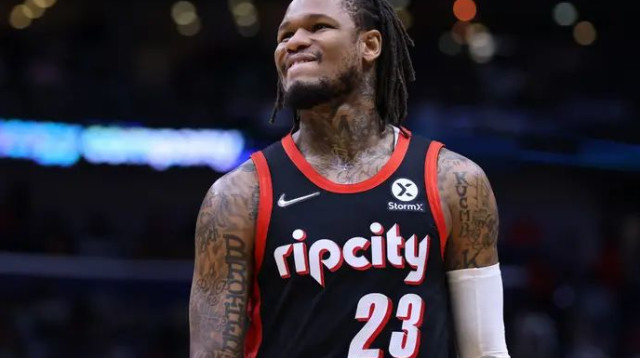 בן מקלמור במדי פורטלנד (צילום: GettyImages, Jonathan Bachman)