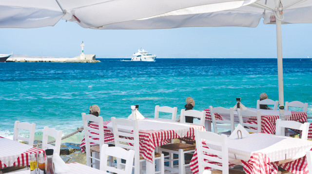 מסעדה במיקונוס  (צילום: ללא קרדיט)