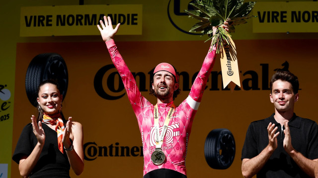 בן הילי רוכב אופניים אירי (צילום: רויטרס)