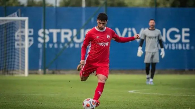 בינתיים הוא מועדף בקישור ולא בכנף. כנעאן (צילום: אתר רשמי, באדיבות הפועל באר שבע)