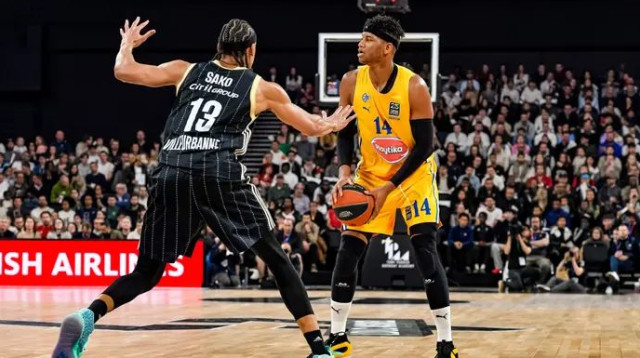 עדיין לא עורך אימונים מלאים. ריברו (צילום: אימג'בנק  GettyImages)