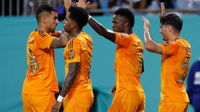 דיאס, ויניסיוס, רודריגו וסבאיוס. שלושה מתוך הארבעה לא בתוכניות של אלונסו (צילום: Pedro Castillo)