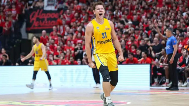 מכבי תל אביב לא מוותרת עליו (צילום: לירון מולדובן)