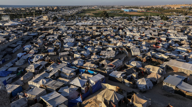 אוהלים בדרום רצועת עזה (צילום: Abed Rahim Khatib/Flash90)