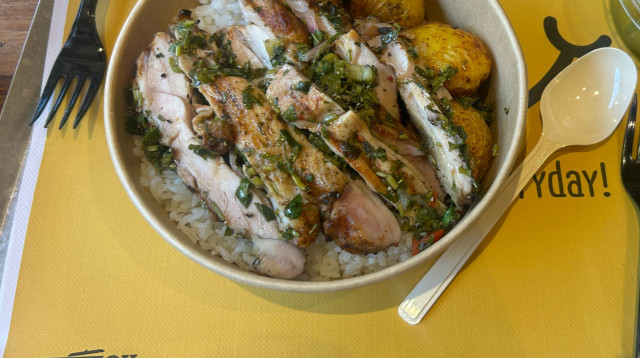 פרגית וצ'ימיצ'ורי ב"הו מאמא" (צילום: מאיה כהן)