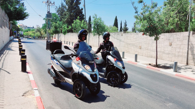 היערכות משטרת גבעתיים "להילולת שטפנשט" (צילום: דוברות המשטרה)