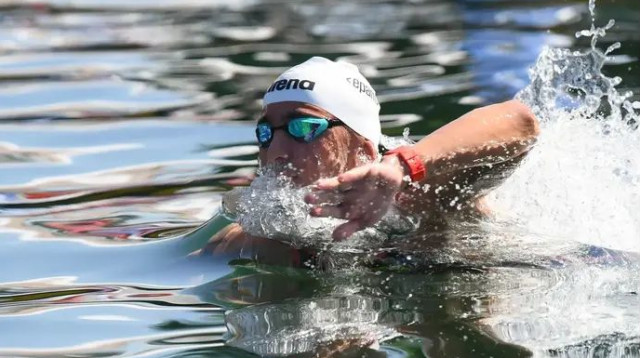 זינק שלישי למים. אחדות (צילום: אתר רשמי, פאביו צ'טי, איגוד השחייה)