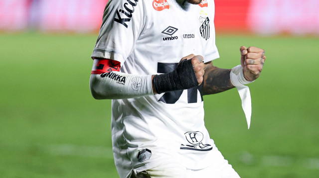 ניימאר, שחקן סנטוס (צילום: GettyImages, Ricardo Moreira)