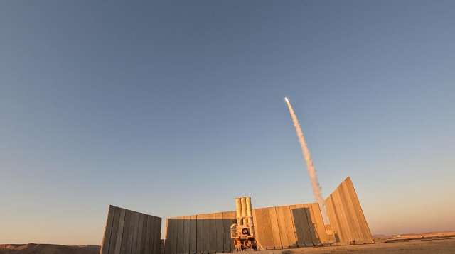 פעילות מערכת חץ  (צילום: אגף דוברות וקשרי ציבור במשרד הביטחון)