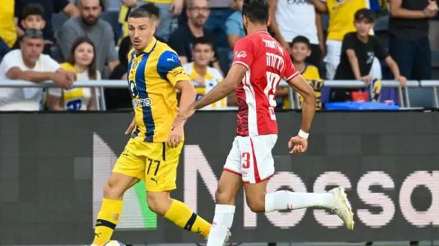 עצבני. דוידה אמש (צילום: ברני ארדוב)