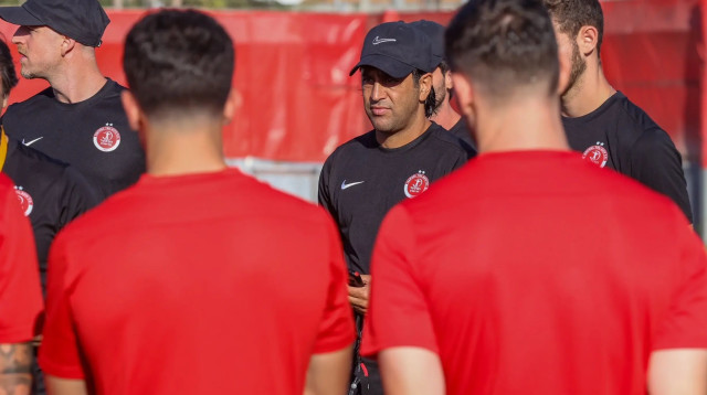 אליניב ברדה, מאמן הפועל תל אביב (צילום: קובי אליהו)