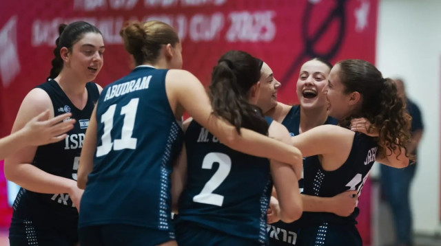 נבחרת הנערות (צילום: אתר רשמי, פיב"א)