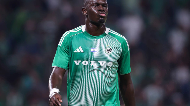 עבדולאי סק שחקן מכבי חיפה (צילום: מאור אלקסלסי)