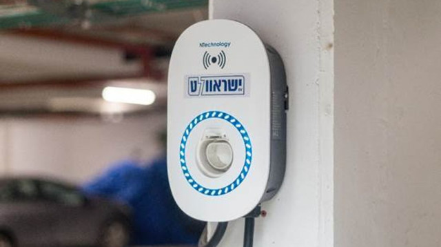 טעינת רכב חשמלי בנסיעות ארוכות - תכנון וטיפים (צילום: ישראוולט)