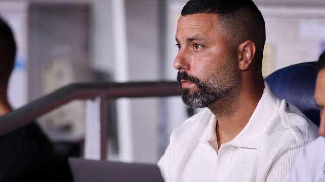 גל אראל מאמן הפועל חיפה (צילום: מאור אלקסלסי)