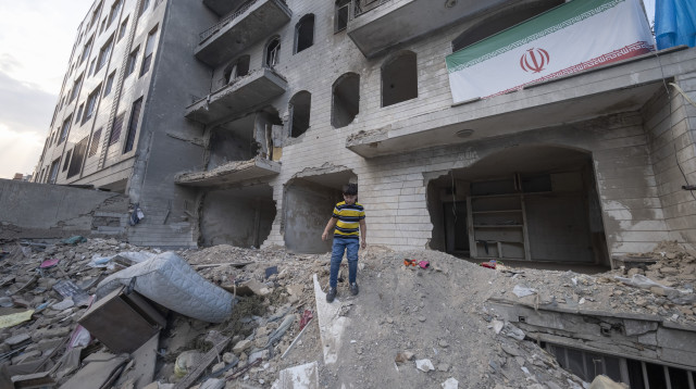 הרס באיראן (צילום: רויטרס)