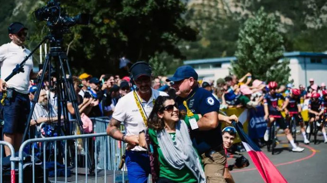 נעמרה על ידי המשטרה. המפגינה (צילום: אתר רשמי, נועה ארנון)