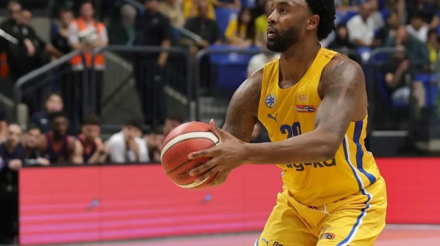 שחקן מכבי תל אביב, ליוואי רנדולף (צילום: אודי ציטיאט)