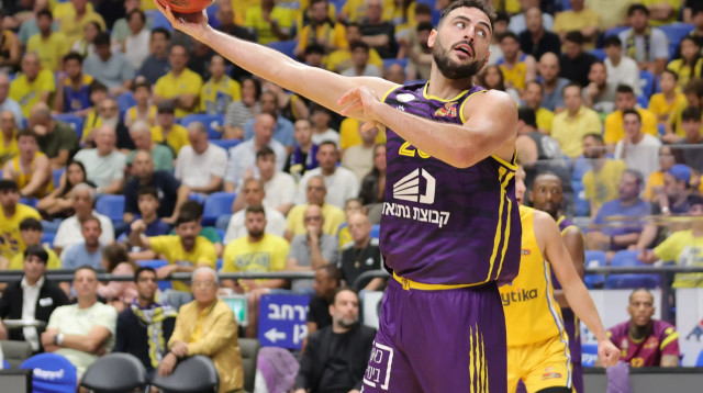 עידן זלמנסון, הפועל חולון (צילום: אודי ציטיאט)