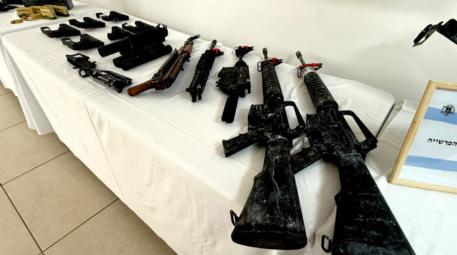 אמל"ח שנתפס על ידי המשטרה (צילום: דוברות המשטרה)