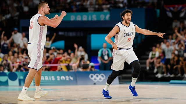ואסילייה מיציץ', ניקולה יוקיץ', נבחרת סרביה בכדורסל (צילום: GettyImages, Marvin Ibo Guengoer - GES Sportfoto)
