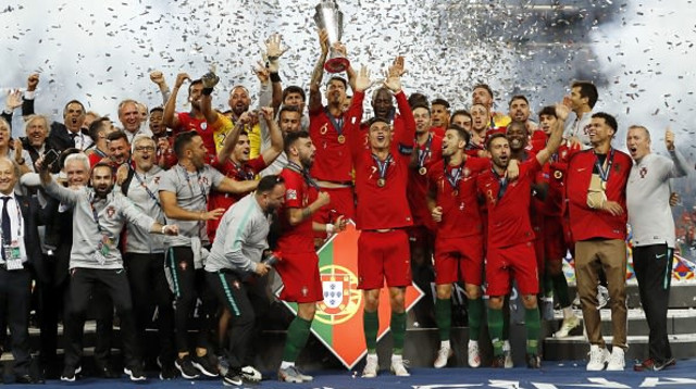 שחקני נבחרת פורטוגל (צילום: VI-Images)