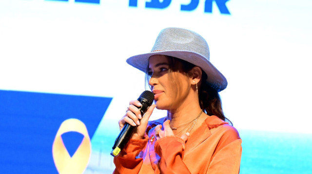 נטלי דדון במושב "אוהבים אותך מולדת" בכנס קטיף (צילום: יוסי זליגר)